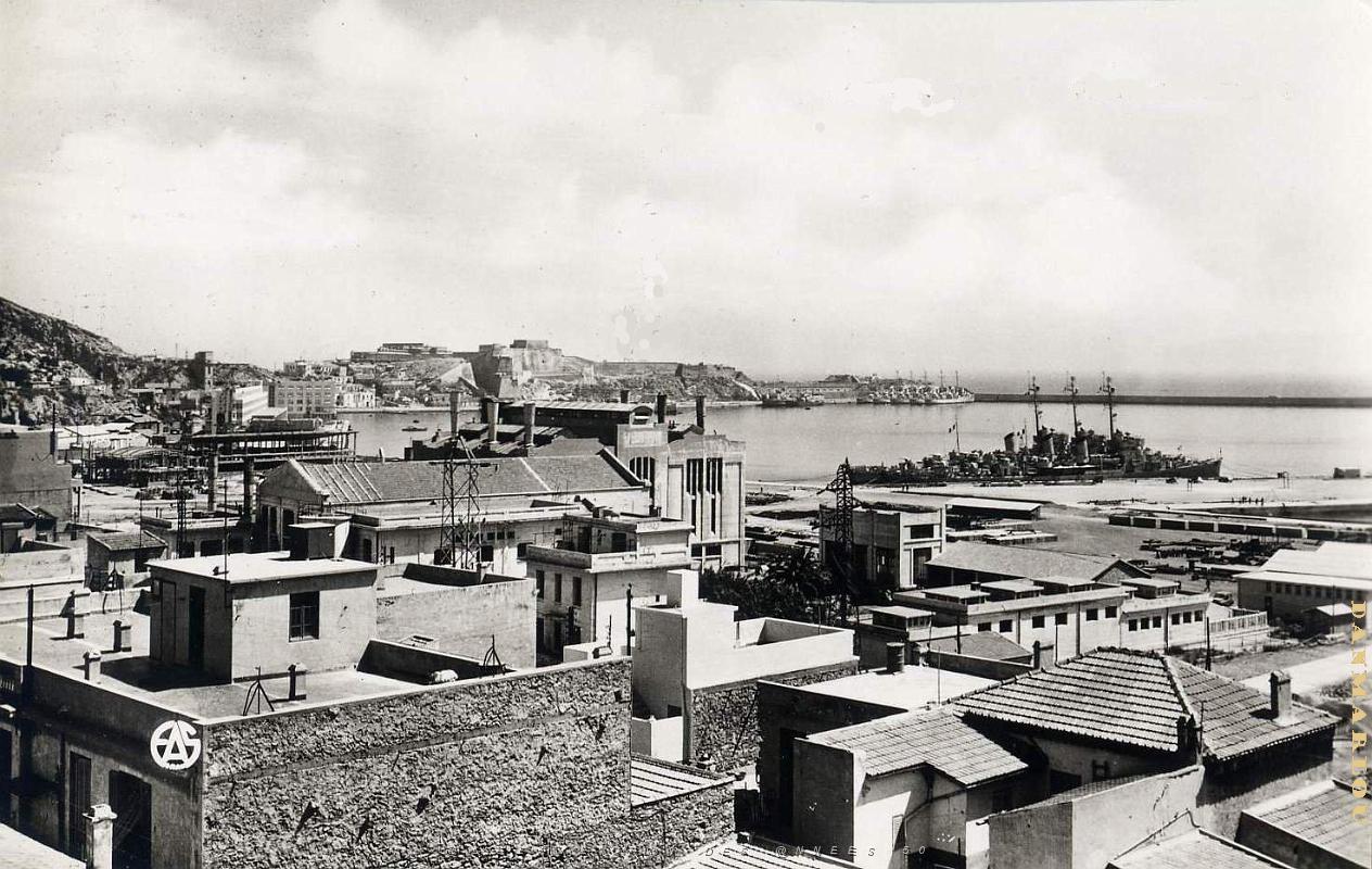 Mers el kebir 504- Vue sur le port COLLECTION DES AMIS DE ND DE SANTA CRUZ.jpg
